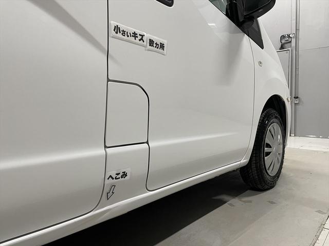 ＮＶ２００バネットバン 　福祉車両・手動スロープ・２台積・６人乗・走行７９千Ｋ・電動ウィンチ・左オートステップ・左右スライドドア・リヤクーラー・ＰＶガラス・Ｂカメラ・キーレス・無線ウィンチリモコン・車イス後退防止ベルト・禁煙車（60枚目）