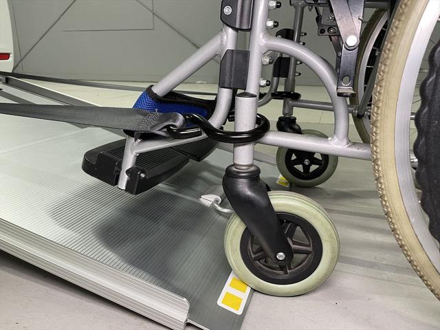 Ｎ－ＢＯＸ 　福祉車両・手動スロープ・１台積・４人乗・走行４６千Ｋ・ホンダセンシング・ワンオーナー・左電動スライドドア・ドラレコ前後・ＥＴＣ・電動ウィンチ・ディスプレイオーディオ・プッシュスタート・スマートキー（11枚目）