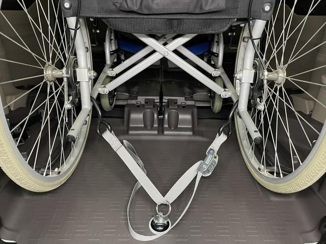 Ｎ－ＢＯＸ 　福祉車両・手動スロープ・１台積・４人乗・走行４６千Ｋ・ホンダセンシング・ワンオーナー・左電動スライドドア・ドラレコ前後・ＥＴＣ・電動ウィンチ・ディスプレイオーディオ・プッシュスタート・スマートキー（19枚目）