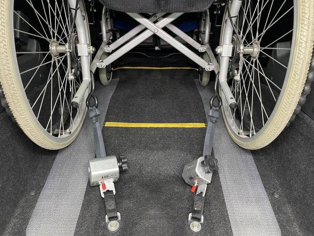 タント 　福祉車両・手動スロープ・１台積４人乗・走行４７千Ｋ・スマートアシスト・ＣＤオーディオ・キーレス・電動ウィンチ・ＰＶガラス・リヤシート脱着カノウ・無線ウィンチリモコン・ラッシングベルト・ラッシングベルト（19枚目）