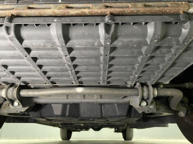 NV350キャラバンワゴン  福祉車両・送迎使用車・10人乗・走行28千K・ハイルーフ車・左電動スライドドア・左オートステップ・アシストグリップ・ナビ・TV・Bカメラ・禁煙車・PVガラス・リヤクーラー・リヤヒーター・オートライト(35枚目)