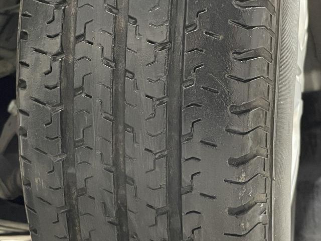 NV350キャラバンワゴン  福祉車両・送迎使用車・10人乗・走行28千K・ハイルーフ車・左電動スライドドア・左オートステップ・アシストグリップ・ナビ・TV・Bカメラ・禁煙車・PVガラス・リヤクーラー・リヤヒーター・オートライト(43枚目)