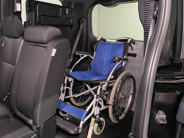 ヴォクシー ZS 福祉車両・手動スロープ・1台積・8人乗・トヨタセーフティセンス・左右電動スライドドア・プッシュスタート・スマートキー・ナビ・TV・Bカメラ・ニールダウン・電動ウィンチサード・電動車イス固定装置(19枚目)