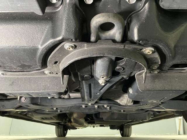 ヴォクシー ZS 福祉車両・手動スロープ・1台積・8人乗・トヨタセーフティセンス・左右電動スライドドア・プッシュスタート・スマートキー・ナビ・TV・Bカメラ・ニールダウン・電動ウィンチサード・電動車イス固定装置(40枚目)