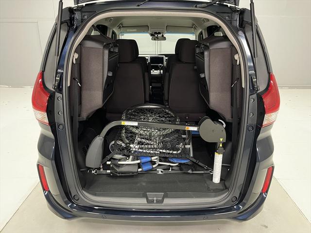 フリード  1.5G 福祉車両・助手席リフトUPシート・6人乗・走行11千K・ホンダセンシング・電動車イス収納装置・ナビ・TV・Bモニター・左右電動スライドドア・プッシュスタート・スマートキー・リモコン・禁煙車(21枚目)