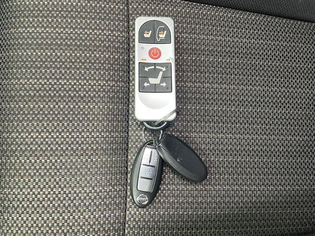 セレナ 　ハイウェイスター　福祉車両・助手席リフトＵＰシート・８人乗・Ｓ－ＨＶ・エマージェンシーブレーキ・リモコン有・全方位型モニター・ＴＶ・ナビ・Ｂモニター・後席モニター・左右電動スライドドア・ＥＴＣ（38枚目）