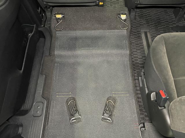 ヴォクシー 福祉車両・電動スロープ・2台積・7人乗・走行64千K・タイプ1・TV・ナビ・Bカメラ・左電動スライドドア・左オートステップ・キーレス・ニールダウン・電動ウィンチセカンドサード・無線ウィンチリモコン(13枚目)