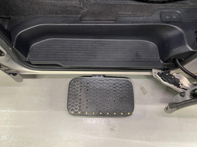 ヴォクシー 福祉車両・電動スロープ・2台積・7人乗・走行64千K・タイプ1・TV・ナビ・Bカメラ・左電動スライドドア・左オートステップ・キーレス・ニールダウン・電動ウィンチセカンドサード・無線ウィンチリモコン(29枚目)