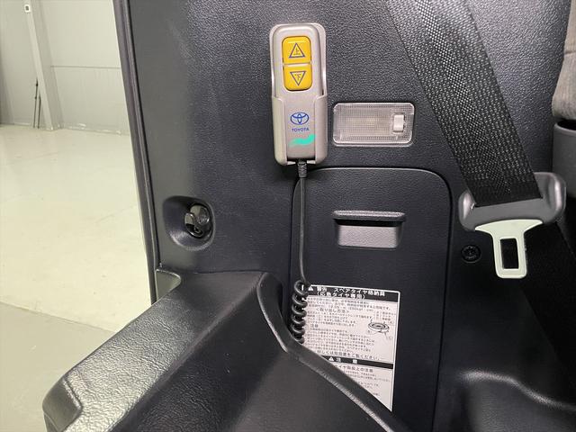 ヴォクシー 福祉車両・電動スロープ・2台積・7人乗・走行64千K・タイプ1・TV・ナビ・Bカメラ・左電動スライドドア・左オートステップ・キーレス・ニールダウン・電動ウィンチセカンドサード・無線ウィンチリモコン(30枚目)