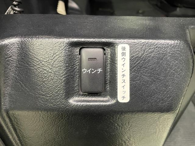 ヴォクシー 福祉車両・電動スロープ・2台積・7人乗・走行64千K・タイプ1・TV・ナビ・Bカメラ・左電動スライドドア・左オートステップ・キーレス・ニールダウン・電動ウィンチセカンドサード・無線ウィンチリモコン(31枚目)
