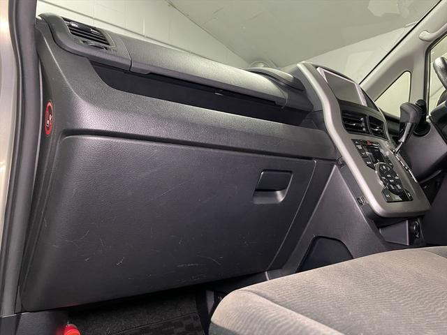 ヴォクシー 福祉車両・電動スロープ・2台積・7人乗・走行64千K・タイプ1・TV・ナビ・Bカメラ・左電動スライドドア・左オートステップ・キーレス・ニールダウン・電動ウィンチセカンドサード・無線ウィンチリモコン(38枚目)