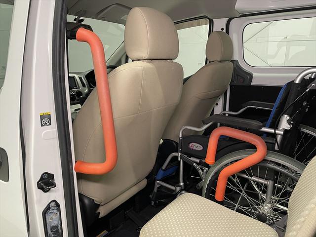 ＮＶ２００バネットワゴン 　福祉車両・手動スロープ・２台積・６人乗・走行７１千Ｋ・左オートステップ・ＥＴＣ・ナビ・ストラーダ・ＴＶ・ドラレコ・アシストグリップ・電動ウィンチセカンド・無線ウィンチリモコン・車椅子後退防止装置サード（26枚目）