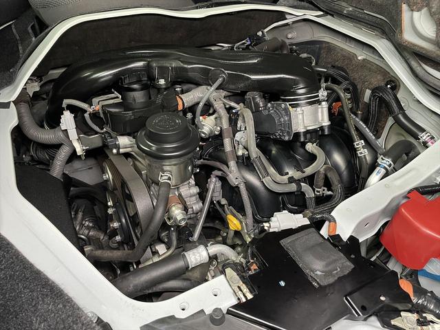 レジアスエースバン 　福祉車両・電動リフター・２台積・１０人乗・Ｂタイプ・トヨタセーフティセンス・左電動スライドドア・ＴＶ・ナビ・左オートステップ・キーレス・ＰＶガラス・アシストグリップ・ストレッチャー乗車カノウ・禁煙車（44枚目）