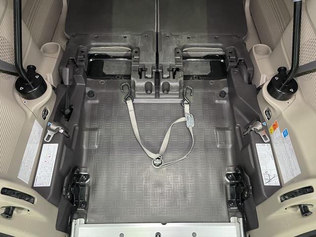 Ｎ－ＢＯＸ 　福祉車両・手動スロープ・１台積・４人乗・ホンダセンシング・ＴＶ・ＣＤオーディオ・Ｂカメラ・左右スライドドア・電動ウィンチ・リモコン付・プッシュスタート・ラッシングベルト・スマートキー・純正ＬＥＤ（13枚目）