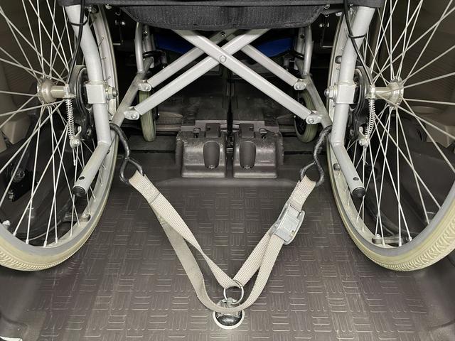 Ｎ－ＢＯＸ 　福祉車両・手動スロープ・１台積・４人乗・ホンダセンシング・ＴＶ・ＣＤオーディオ・Ｂカメラ・左右スライドドア・電動ウィンチ・リモコン付・プッシュスタート・ラッシングベルト・スマートキー・純正ＬＥＤ（15枚目）