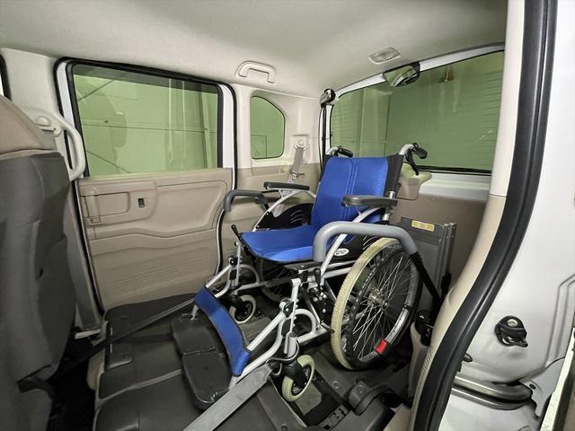 Ｎ－ＢＯＸ 　福祉車両・手動スロープ・１台積・４人乗・ホンダセンシング・ＴＶ・ＣＤオーディオ・Ｂカメラ・左右スライドドア・電動ウィンチ・リモコン付・プッシュスタート・ラッシングベルト・スマートキー・純正ＬＥＤ（19枚目）