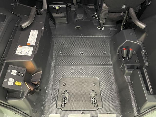 シエンタ 　１．５Ｘ　福祉車両・手動スロープ・１台積・５人乗・走行４１６Ｋ・タイプ１・セカンドシート付・トヨタセーフティセンス・純正ＴＶ・ナビ・Ｂモニター・純正１２インチ後席モニター・左電動スライドドア・ＩＣＳ（13枚目）