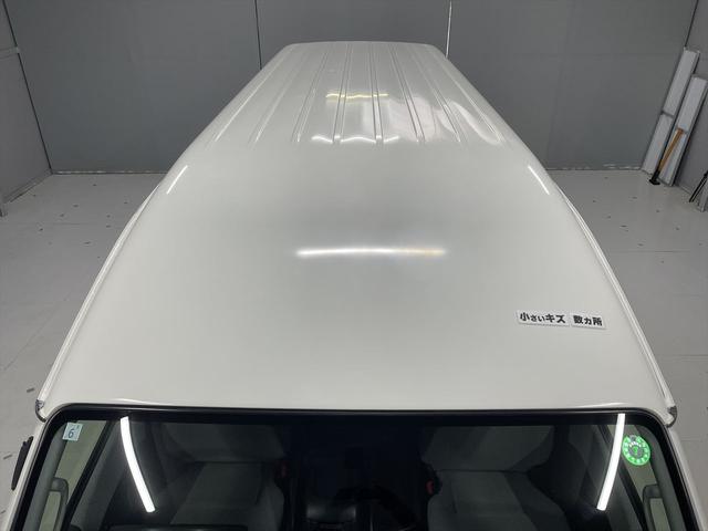 レジアスエースコミューター コミュータータイプ福祉車両・電動リフター・4台積・9人乗・走行83千K・Dタイプ・左オートステップ・アシストグリップ・キーレス・CDオーディオ・ストレッチャー乗車カノウ・電動車イス固定装置4台・禁煙車(45枚目)