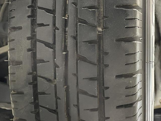 レジアスエースコミューター コミュータータイプ福祉車両・電動リフター・4台積・9人乗・走行83千K・Dタイプ・左オートステップ・アシストグリップ・キーレス・CDオーディオ・ストレッチャー乗車カノウ・電動車イス固定装置4台・禁煙車(53枚目)