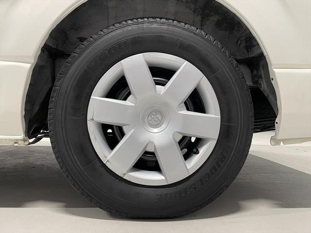 レジアスエースコミューター コミュータータイプ福祉車両・電動リフター・4台積・9人乗・走行83千K・Dタイプ・左オートステップ・アシストグリップ・キーレス・CDオーディオ・ストレッチャー乗車カノウ・電動車イス固定装置4台・禁煙車(56枚目)