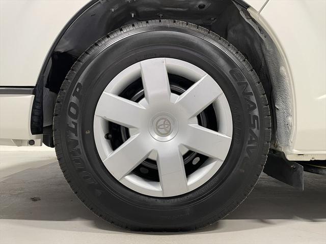 レジアスエースコミューター コミュータータイプ福祉車両・電動リフター・4台積・9人乗・走行83千K・Dタイプ・左オートステップ・アシストグリップ・キーレス・CDオーディオ・ストレッチャー乗車カノウ・電動車イス固定装置4台・禁煙車(57枚目)