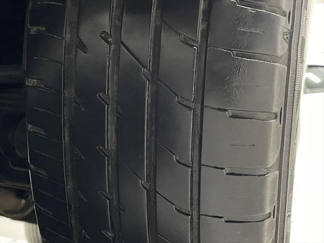 プラチナ保証付きのお車は、安心の２４時間３６５日全国対応ロードサービス付き！保証費用は本体価格込みです。介護タクシーやデイサービスの事業用車両も、もしもの時に安心。