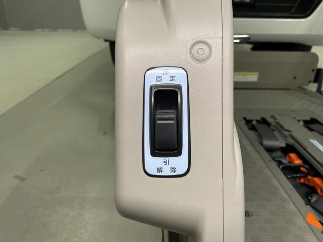 ＮＶ３５０キャラバンバン 　福祉車両・電動リフター・２台積・走行８８千Ｋ・エマージェンシーブレーキ・左オートステップ・ＰＶガラス・アシストグリップ・キーレス・ストレッチャー乗車カノウ・電動車イス固定装置２台・車いす収納スペース（29枚目）