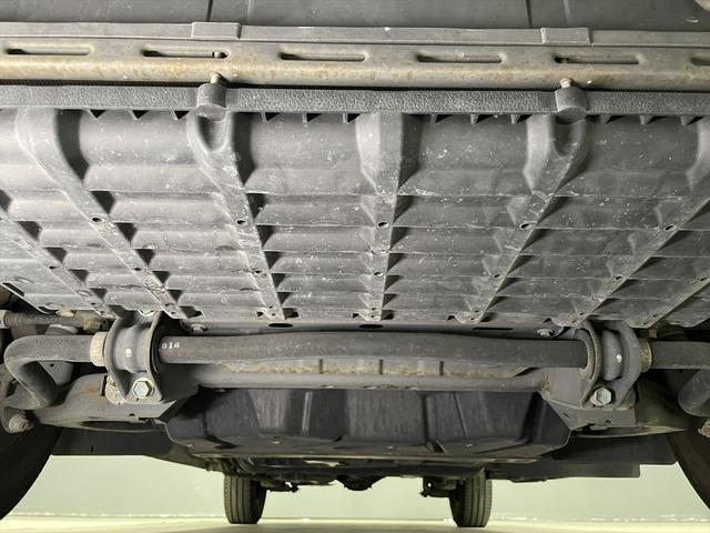 ＮＶ３５０キャラバンバン 　福祉車両・電動リフター・２台積・走行８８千Ｋ・エマージェンシーブレーキ・左オートステップ・ＰＶガラス・アシストグリップ・キーレス・ストレッチャー乗車カノウ・電動車イス固定装置２台・車いす収納スペース（49枚目）