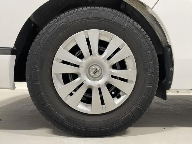 ＮＶ３５０キャラバンバン 　福祉車両・電動リフター・２台積・走行８８千Ｋ・エマージェンシーブレーキ・左オートステップ・ＰＶガラス・アシストグリップ・キーレス・ストレッチャー乗車カノウ・電動車イス固定装置２台・車いす収納スペース（54枚目）