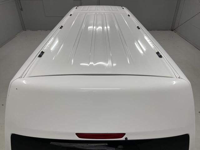 ＮＶ３５０キャラバンバン 　福祉車両・電動リフター・１台積・１０人乗・ディーゼル・４ＷＤ・Ｃ仕様・左オートステップ・アシストグリップ・ＰＶガラス・キーレス・ラジオ・車イス収納スペース・左側スライドドアイージークローザー・キーレス（46枚目）