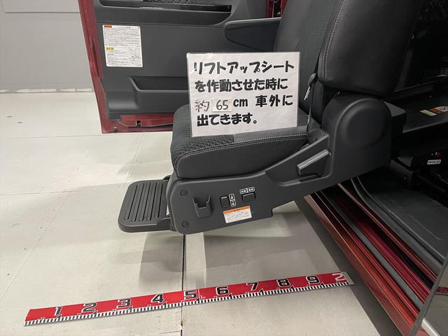 タント 　カスタム　福祉車両・助手席リフトＵＰシート・４人乗・走行１２千Ｋ・スマートアシスト・ワンオーナー・純正アルミ・フォグランプ・プッシュスタート・大型ＴＶ・ナビ・Ｂモニター・スマートキー・リモコン（7枚目）