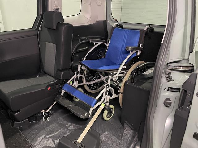 シエンタ 　１．５Ｘ　福祉車両・手動スロープ・１台積・４人乗・走行７千Ｋ・タイプ３・ショートスロープ・トヨタセーフティセンス・ＴＶ・ディスプレイオーディオ・ブラインドスポットモニター・パノラミックビューモニター（21枚目）