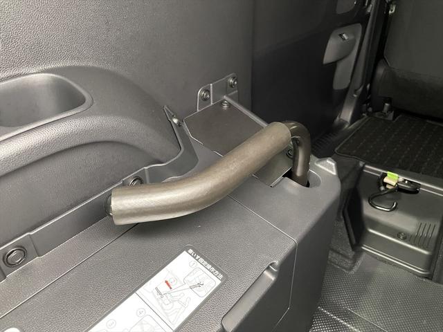 シエンタ 　１．５Ｘ　福祉車両・手動スロープ・１台積・４人乗・走行７千Ｋ・タイプ３・ショートスロープ・トヨタセーフティセンス・ＴＶ・ディスプレイオーディオ・ブラインドスポットモニター・パノラミックビューモニター（25枚目）