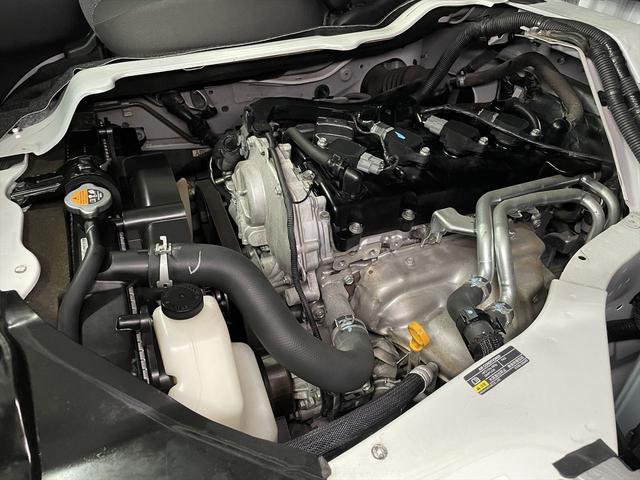 ＮＶ３５０キャラバンバン 　福祉車両・電動リフター・２台積１０人乗・走行６０千Ｋ・エマージェンシーブレーキ・左オートステップ・天窓付・アシストグリップ・ＰＶガラス・ラジオ・電動車イス固定装置２台・点滴フック・車イス収納スペース（46枚目）