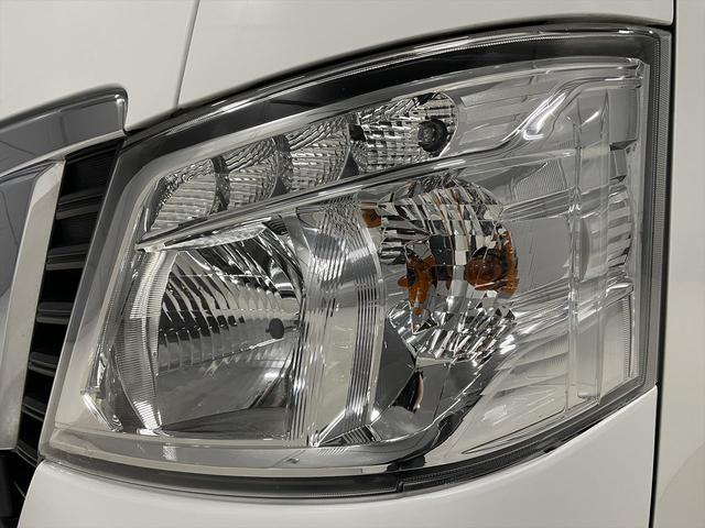 ＮＶ３５０キャラバンバン 　福祉車両・電動リフター・２台積１０人乗・走行６０千Ｋ・エマージェンシーブレーキ・左オートステップ・天窓付・アシストグリップ・ＰＶガラス・ラジオ・電動車イス固定装置２台・点滴フック・車イス収納スペース（47枚目）