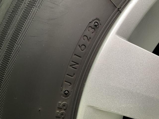 ＮＶ３５０キャラバンバン 　福祉車両・電動リフター・２台積１０人乗・走行６０千Ｋ・エマージェンシーブレーキ・左オートステップ・天窓付・アシストグリップ・ＰＶガラス・ラジオ・電動車イス固定装置２台・点滴フック・車イス収納スペース（53枚目）