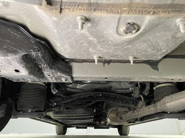 ノア 　福祉車両・手動スロープ・１台積・７人乗・走行３３千Ｋ・タイプ１・リクライニング車いす乗車カノウ・ＴＶ・ナビ・Ｂモニター・ワンオーナー・左電動スライドドア・キーレス・ニールダウン・車椅子後退防止ベルト（40枚目）