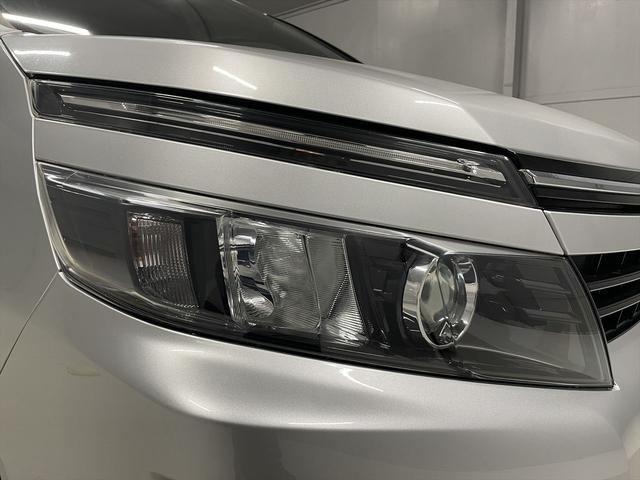 ヴォクシー 　福祉車両・電動スロープ・１台積・７人乗・走行５１千Ｋ・タイプ１・左右電動スライドドア・キーレス・純正高さ調整式ストレッチャー付・電動ウィンチ・純正９インチナビ・ＴＶフルセグ・Ｂカメラ・ＤＶＤ再生（35枚目）