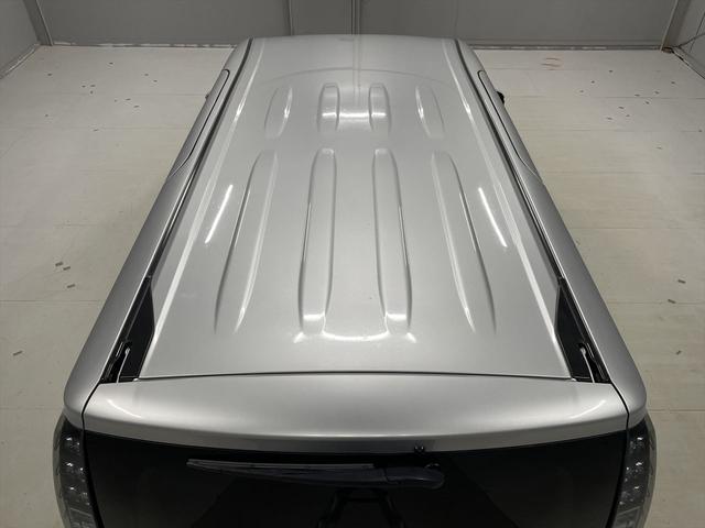 ヴォクシー 　福祉車両・電動スロープ・１台積・７人乗・走行５１千Ｋ・タイプ１・左右電動スライドドア・キーレス・純正高さ調整式ストレッチャー付・電動ウィンチ・純正９インチナビ・ＴＶフルセグ・Ｂカメラ・ＤＶＤ再生（41枚目）