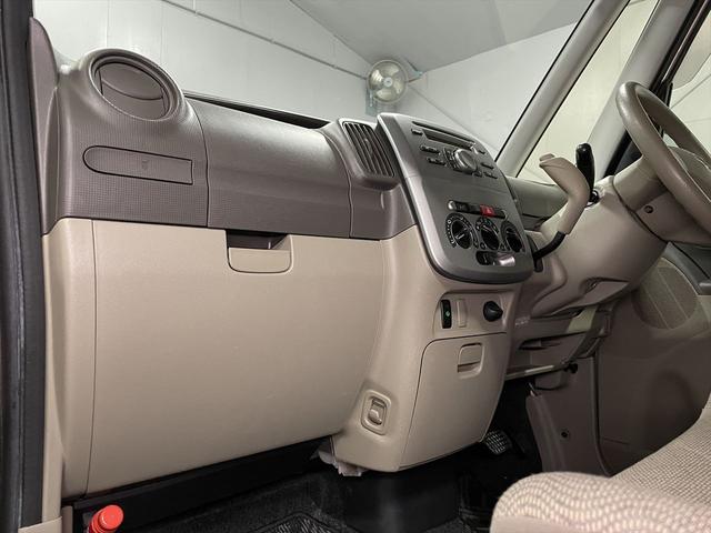 タント 　福祉車両・助手席リフトＵＰシート４人乗・走行８７千Ｋ・ＣＤオーディオ・キーレス・シートリフトリモコン付・左スライドドア・折リ畳ミ車イス固定ベルト・アイドリングストップ・禁煙車・ＰＶガラス・ドアバイザー（29枚目）