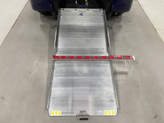 �������u�̏C���E�_�������X�^�b�t���T�|�[�g�B�����̕��ɂ͕����ԗ��戵�m�̎��i�����ߗא����H������Љ�܂��B�i�Ԃ����Œ葕�u�A�X�g���b�`���[�Ή����j