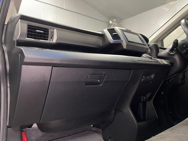 �����ԗ��戵�m�X�y�V�����X�g�i��Ёj���{�������q����̎��i�҂������ݐЁB�c�Ƃ��烁���e�i���X�܂Ńv���W�c�B�Ԃ����A�X�g���b�`���[�ȂǁA�ǂ�Ȃ��Ƃł������k���������B