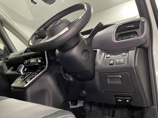 セレナ 　ハイウェイスターＶ　福祉車両・手動スロープ・１台積・７人乗・ｅパワー・プロパイロット・エマージェンシーブレーキ・左右電動スライドドア・純正ナビ・ＴＶ・Ｂモニター・デジタルインナーミラー・ニールダウン（35枚目）