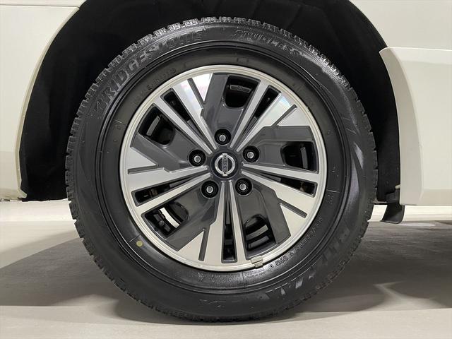 セレナ 　ハイウェイスターＶ　福祉車両・手動スロープ・１台積・７人乗・ｅパワー・プロパイロット・エマージェンシーブレーキ・左右電動スライドドア・純正ナビ・ＴＶ・Ｂモニター・デジタルインナーミラー・ニールダウン（52枚目）