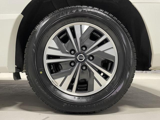 セレナ 　ハイウェイスターＶ　福祉車両・手動スロープ・１台積・７人乗・ｅパワー・プロパイロット・エマージェンシーブレーキ・左右電動スライドドア・純正ナビ・ＴＶ・Ｂモニター・デジタルインナーミラー・ニールダウン（53枚目）