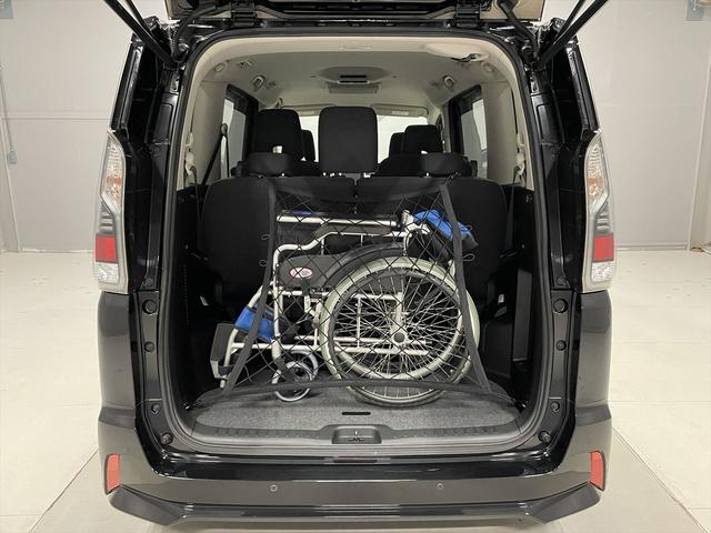 ���ԃC�X�E�X�g���b�`���[�͎ԗ��ɂ͕t���Ă��܂���B