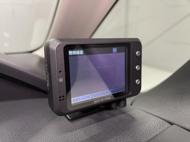 �����ԗ��戵�m�X�y�V�����X�g�i��Ёj���{�������q����̎��i�҂������ݐЁB�c�Ƃ��烁���e�i���X�܂Ńv���W�c�B�Ԃ����A�X�g���b�`���[�ȂǁA�ǂ�Ȃ��Ƃł������k���������B