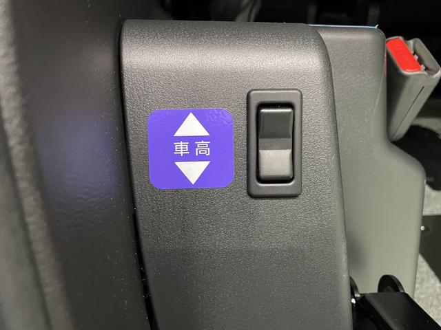 セレナ 　福祉車両・手動スロープ・１台積・７人乗・走行５０千Ｋ・ｅパワー・エマージェンシーブレーキ・純正９インチナビ・ＴＶ・アラウンドビューモニター・左電動スライドドア・ニールダウン・電動ウインチサード・禁煙車（9枚目）