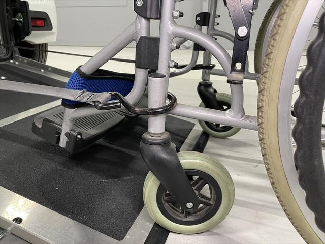 �������u�̏C���E�_�������X�^�b�t���T�|�[�g�B�����̕��ɂ͕����ԗ��戵�m�̎��i�����ߗא����H������Љ�܂��B�i�Ԃ����Œ葕�u�A�X�g���b�`���[�Ή����j