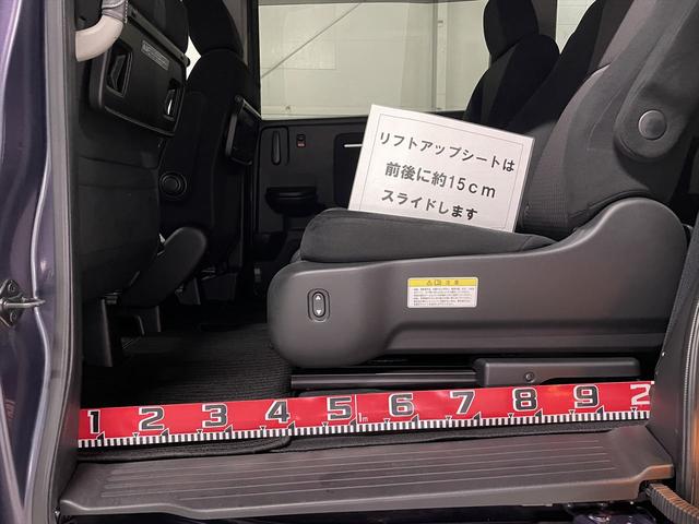 ステップワゴンスパーダ 　福祉車両・後席リフトＵＰシート７人乗・走行３３千Ｋ・わくわくゲート・ホンダセンシング・アダプティブクルコン・左右電動スライドドア・プッシュスタート・ＴＶ・ナビ・Ｂモニター・スパーダ純正アルミ付・ＥＴＣ（11枚目）